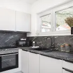Tt Apartment With Sea View And Private Parking