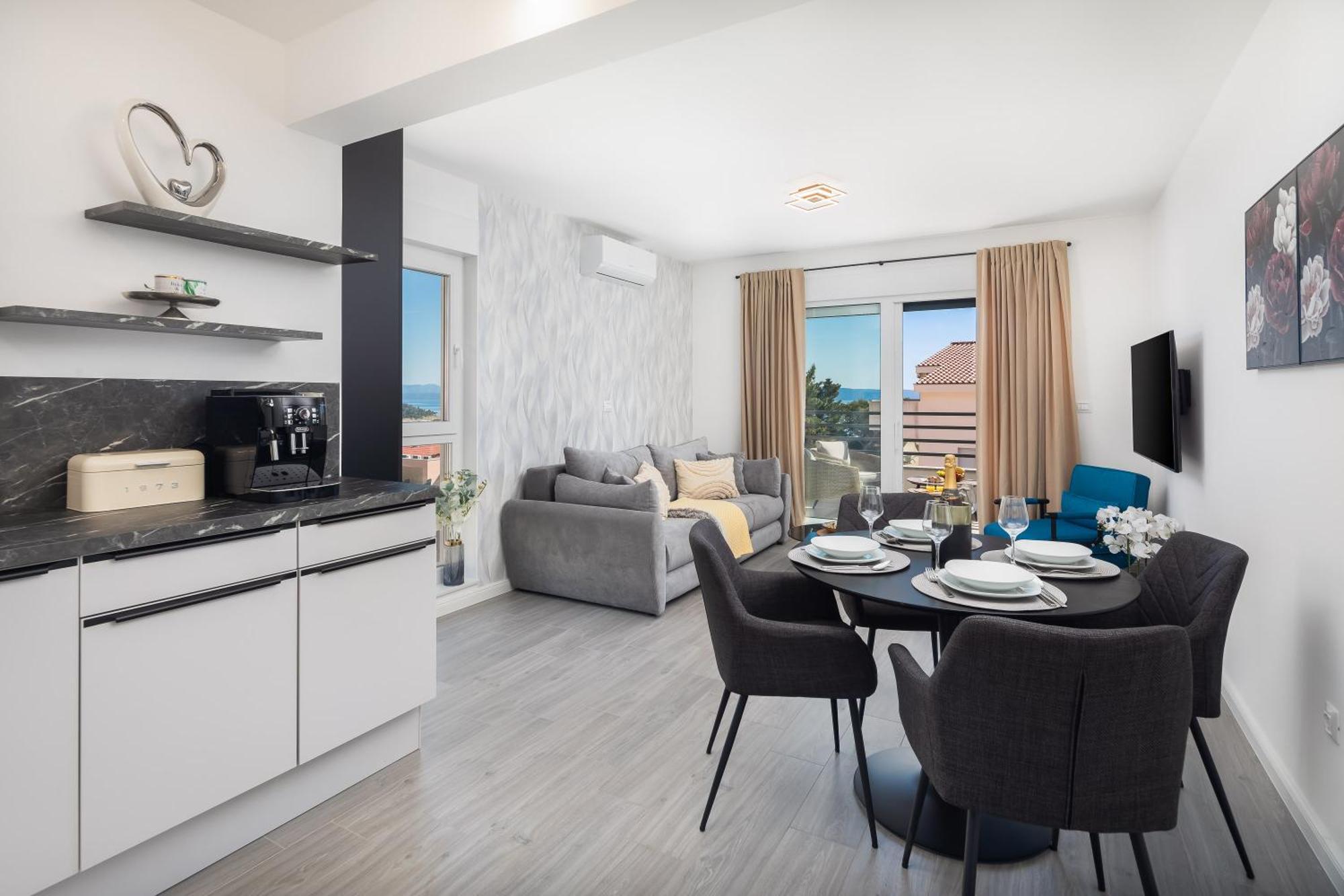 Tt With Sea View And Private Parking Apartament *
