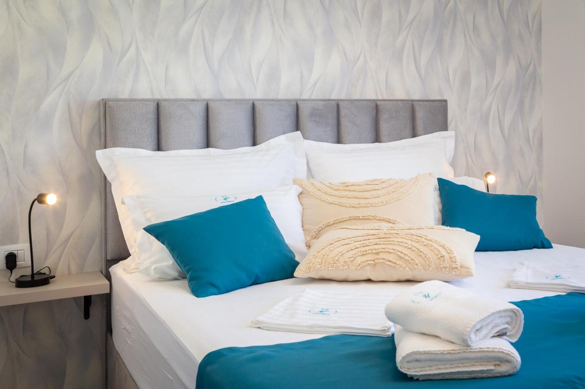 Apartament Tt With Sea View And Private Parking Makarska